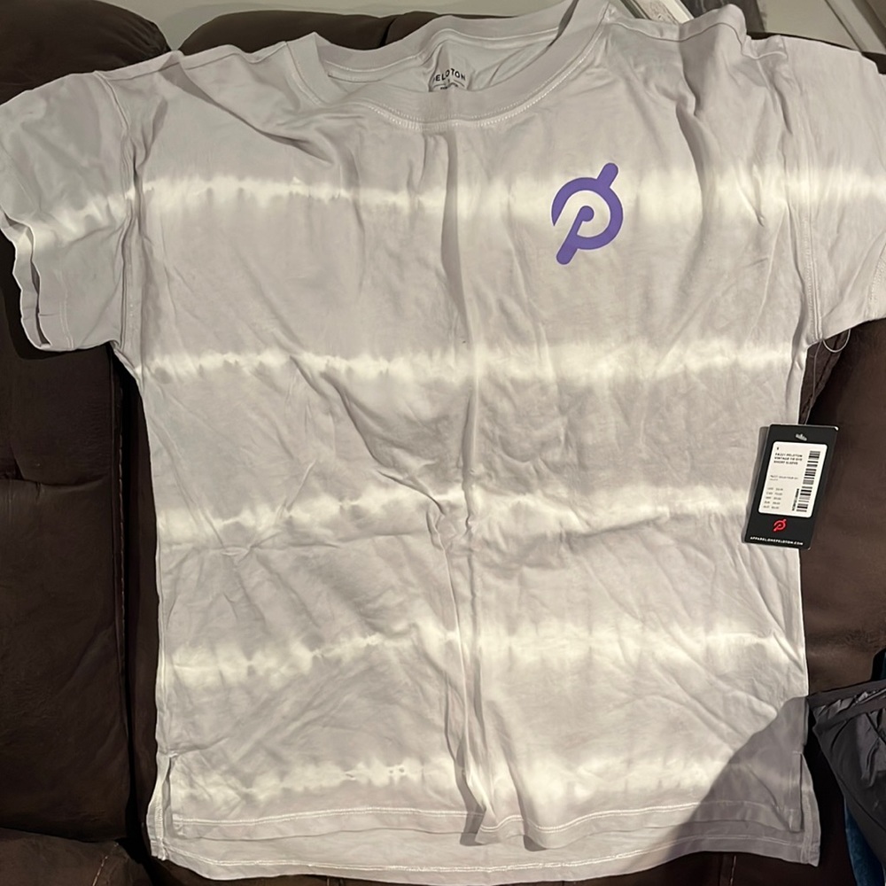 Brand new w tags - peloton t shirt Size Small
